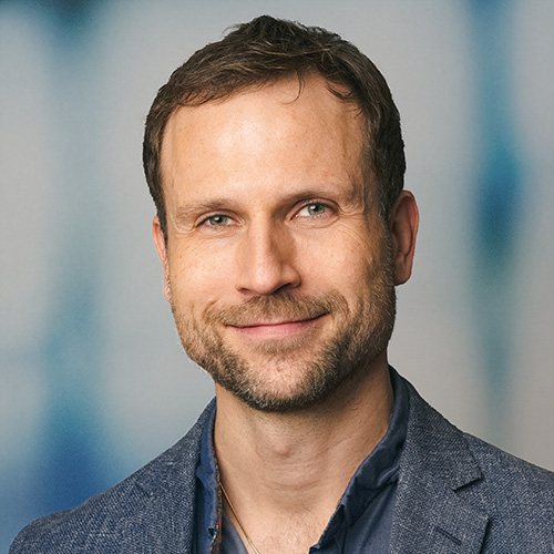 Business-Portrait-1_quadratisch